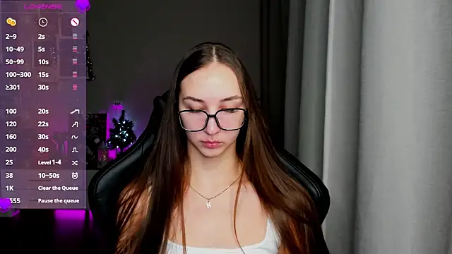 Sm0ly online show from January 18, 2025, 1:52 am