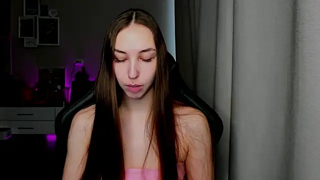 Snapshot of Sm0ly chatting on April 23, 2026, 2:13 am Sm0ly online show from April 23, 2026, 2:13 am