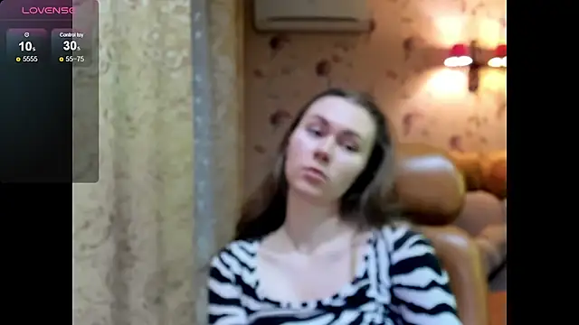 MadeleineWiliams online show from November 2, 2025, 9:06 pm