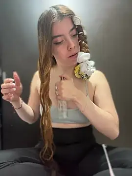 Cloew Marz online show from April 21, 2026, 2:51 am