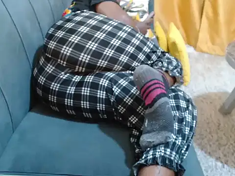 leslysexygirl online show from March 15, 2026, 5:24 am