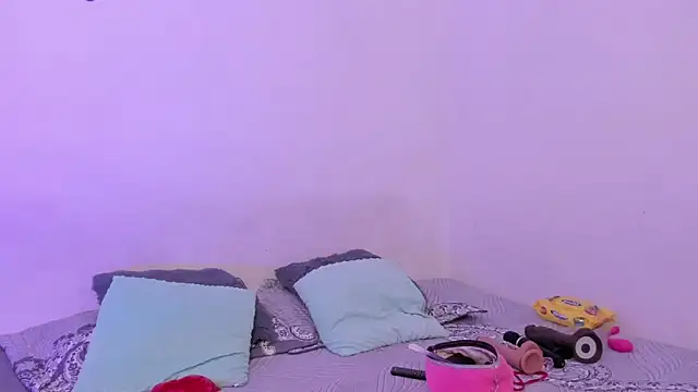 crystalvazquez online show from January 10, 2026, 11:12 am