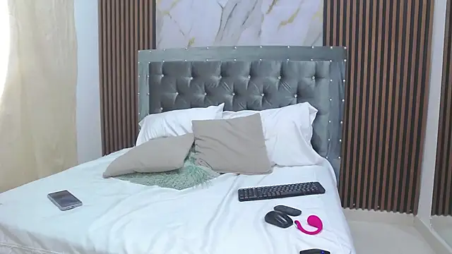 Snapshot of AshleyMontana chatting on September 30, 2025, 12:26 am AshleyMontana online show from September 30, 2025, 12:26 am