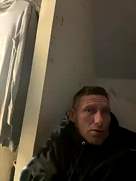 Snapshot of aaronmc311840 chatting on September 21, 2025, 5:09 am aaronmc311840 online show from September 21, 2025, 5:09 am