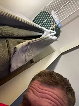 Snapshot of aaronmc311840 chatting on October 13, 2025, 2:11 am aaronmc311840 online show from October 13, 2025, 2:11 am