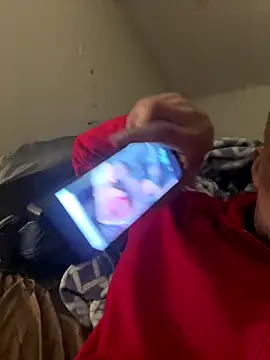 Snapshot of aaronmc311840 chatting on October 15, 2025, 1:39 am aaronmc311840 online show from October 15, 2025, 1:39 am