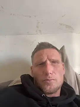 Snapshot of aaronmc311840 chatting on October 16, 2025, 6:42 pm aaronmc311840 online show from October 16, 2025, 6:42 pm