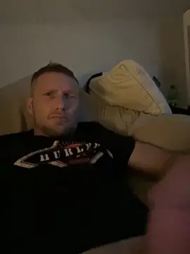 Snapshot of aaronmc311840 chatting on October 24, 2025, 11:39 am aaronmc311840 online show from October 24, 2025, 11:39 am