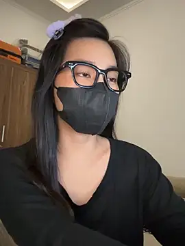 Lilisa miu online show from October 12, 2025, 4:17 pm