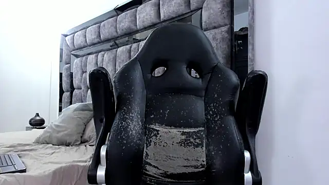 MalconStonne online show from April 5, 2026, 2:53 am