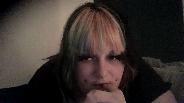 Snapshot of d3mon_bbx00 chatting on March 7, 2025, 11:05 pm d3mon bbx00 online show from March 7, 2025, 11:05 pm