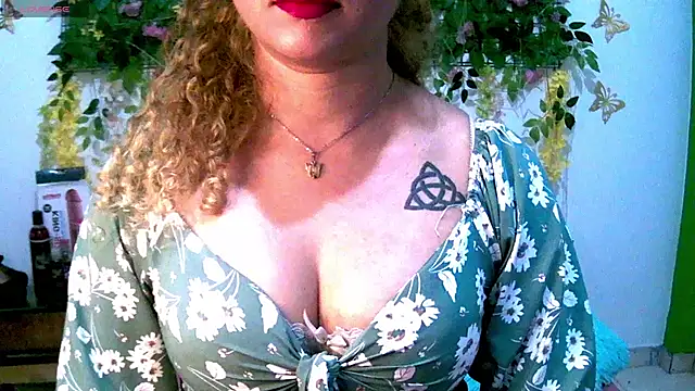 Crysrus online show from February 19, 2026, 1:34 am