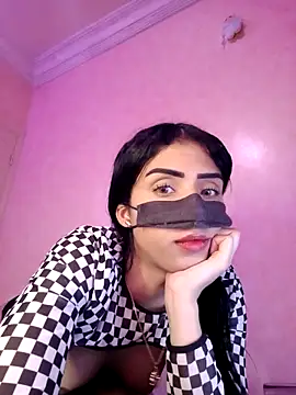 ---sophia--- online show from April 12, 2026, 11:04 am