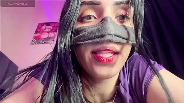 ---sophia--- online show from April 16, 2026, 10:23 pm