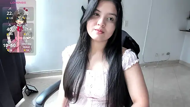 lilpervertgirl online show from May 18, 2026, 3:07 pm