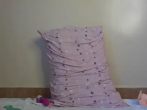 Apple bitch online show from February 21, 2025, 5:24 am