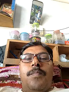 Snapshot of Srmotrs chatting on September 22, 2025, 6:37 am Srmotrs online show from September 22, 2025, 6:37 am