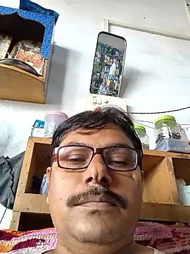 Snapshot of Srmotrs chatting on September 26, 2025, 10:08 am Srmotrs online show from September 26, 2025, 10:08 am