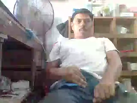 Snapshot of Srmotrs chatting on October 1, 2025, 11:49 am Srmotrs online show from October 1, 2025, 11:49 am
