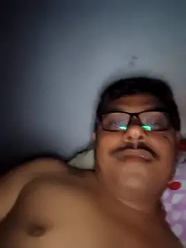Snapshot of Srmotrs chatting on October 8, 2025, 6:49 pm Srmotrs online show from October 8, 2025, 6:49 pm