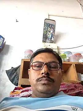 Snapshot of Srmotrs chatting on October 12, 2025, 7:07 am Srmotrs online show from October 12, 2025, 7:07 am