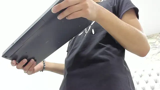 Snapshot of Kev_jenner chatting on September 20, 2025, 7:37 pm Kev jenner online show from September 20, 2025, 7:37 pm