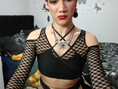 luna grans 777 online show from April 17, 2026, 4:04 am