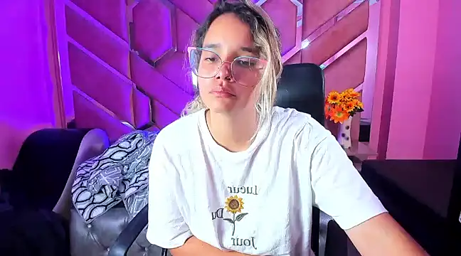 Olivia Fox69 online show from March 14, 2025, 6:42 am