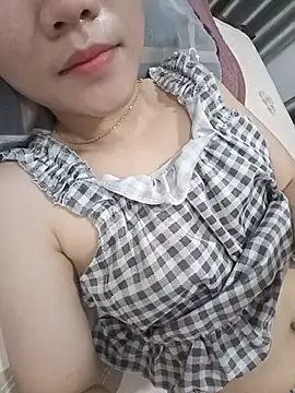 Snapshot of Body_sexygirl chatting on May 15, 2026, 7:48 am Body sexygirl online show from May 15, 2026, 7:48 am