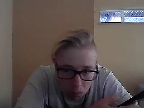 bisexualboy05 online show from January 14, 2025, 7:59 am