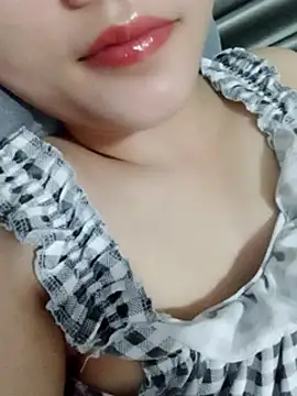 Sexyass13 online show from September 10, 2025, 4:40 pm