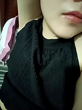 Sexyass13 online show from September 14, 2025, 6:18 pm