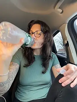 BeautifulMesss online show from March 22, 2026, 4:43 pm