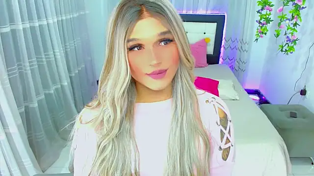 TaylorMon online show from May 19, 2026, 1:56 am