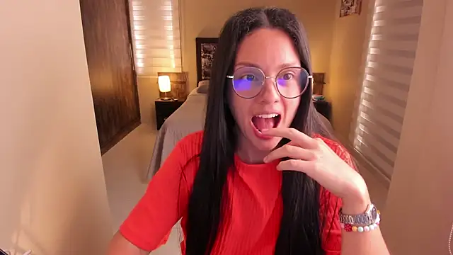 anabel 025 online show from November 19, 2025, 6:52 pm