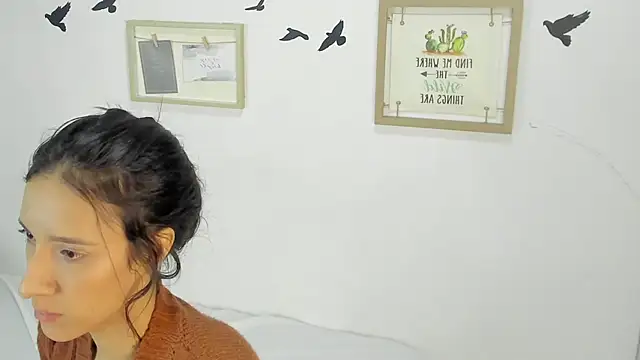 Snapshot of rousesuly chatting on December 11, 2024, 2:41 am rousesuly online show from December 11, 2024, 2:41 am