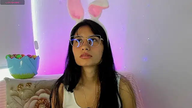 NayeCloud online show from March 26, 2026, 1:49 pm