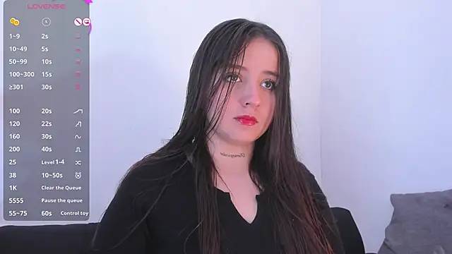 Sabrina Lennox online show from June 3, 2026, 6:35 pm