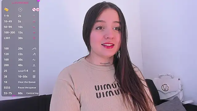Sabrina Lennox online show from June 5, 2026, 6:13 pm
