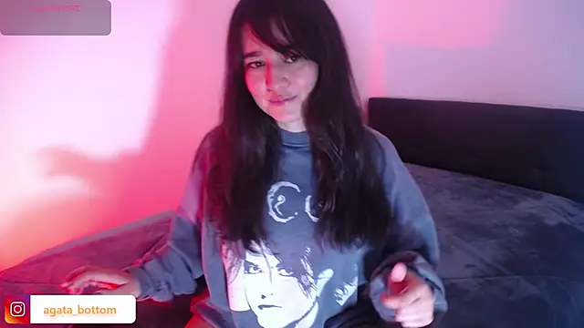 NewAgatha Bolton online show from November 24, 2025, 9:25 pm