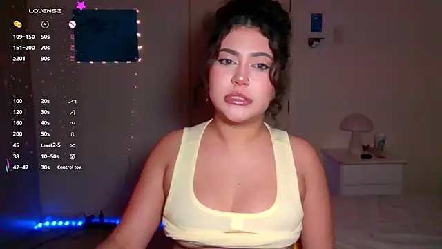 Snapshot of ann4montez_ chatting on September 18, 2025, 6:04 am ann4montez  online show from September 18, 2025, 6:04 am