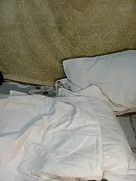 Snapshot of sexxylucia chatting on December 14, 2024, 9:35 pm sexxylucia online show from December 14, 2024, 9:35 pm