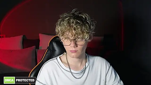 Keytaro online show from March 28, 2026, 12:16 pm