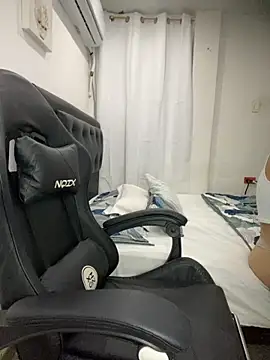 Belissa miller online show from December 15, 2025, 7:18 pm