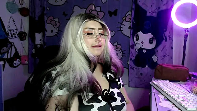 lussyevans24 online show from March 27, 2026, 8:26 am