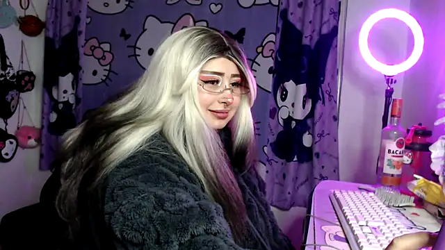 lussyevans24 online show from April 19, 2026, 3:50 am