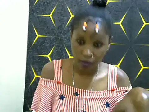 Snapshot of miss_lyne001 chatting on January 22, 2025, 12:17 pm miss lyne001 online show from January 22, 2025, 12:17 pm