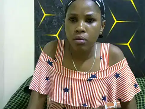 Snapshot of miss_lyne001 chatting on February 14, 2025, 11:42 pm miss lyne001 online show from February 14, 2025, 11:42 pm