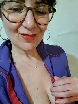 Snapshot of Viola8p chatting on March 14, 2026, 2:55 pm Viola8p online show from March 14, 2026, 2:55 pm