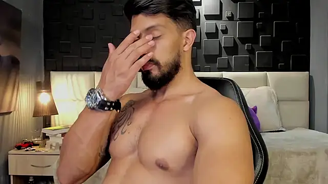 Snapshot of DannSaenz chatting on February 6, 2025, 3:16 am DannSaenz online show from February 6, 2025, 3:16 am